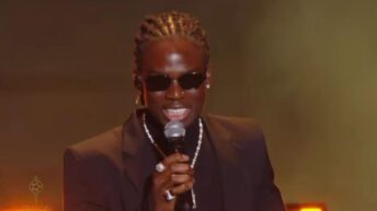 Rema dit non au jet privé ! Voici pourquoi le chanteur nigérian préfère voyager en classe affaires ?